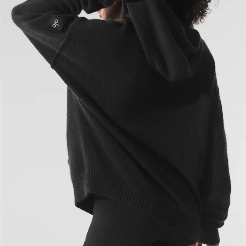 Alo Yoga Women’s Black Cashmere New Class Hoodie, Size L, NWT - Picture 9 of 13